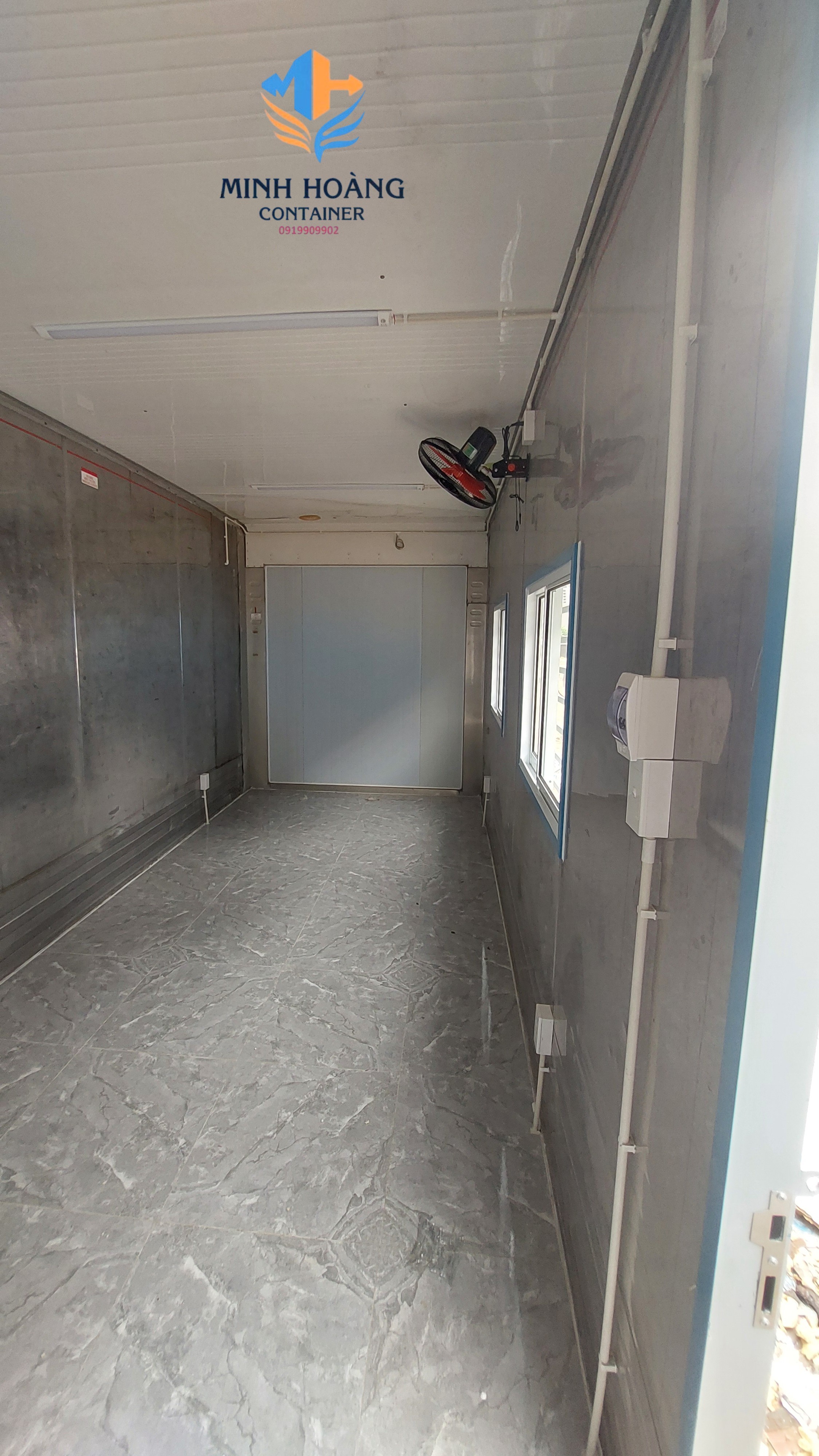 Container văn phòng 20 feet xám trắng  đầy đủ điện, đèn, quạt, máy lạnh